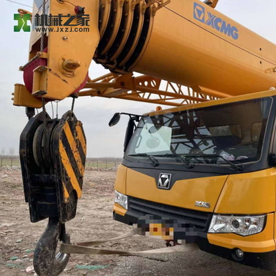 Vente de grues de camions de 40 tonnes Grues de camions d'occasion avec une capacité maximale de charge de 10 à 100 tonnes et méthode de refroidissement à l'eau